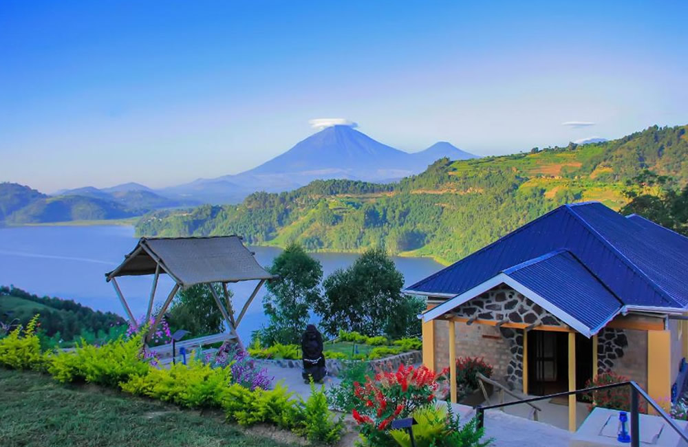 Lake Mulehe Safari Lodge